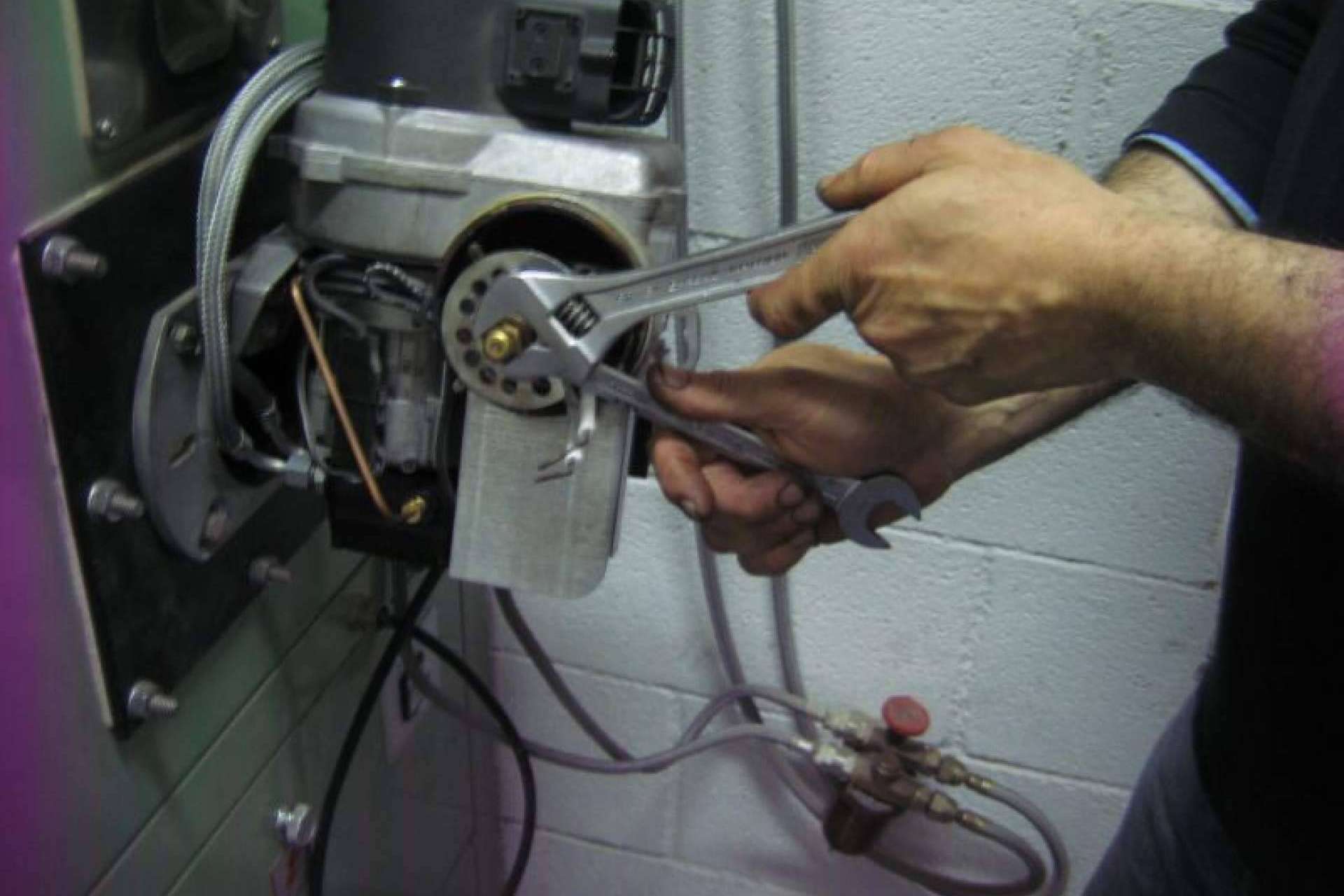 ¿Cómo mejorar la eficiencia calorífica y energética de las calderas de gasóleo colectivo individual o industrial? Eco Carburante Motor