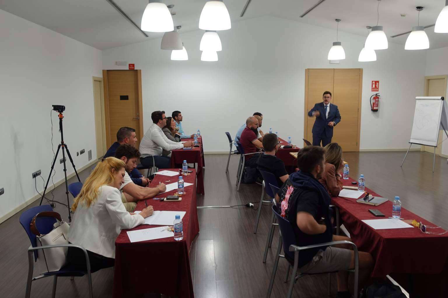 Fernando Miralles empieza pronto la nueva temporada de formaciones de hablar en público en España y Andorra