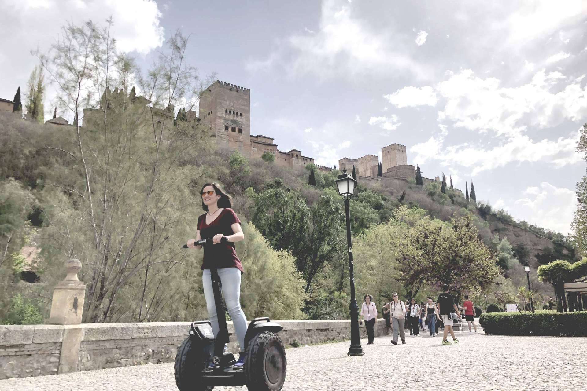 Play Granada, más de 20 años ofreciendo tours por Granada