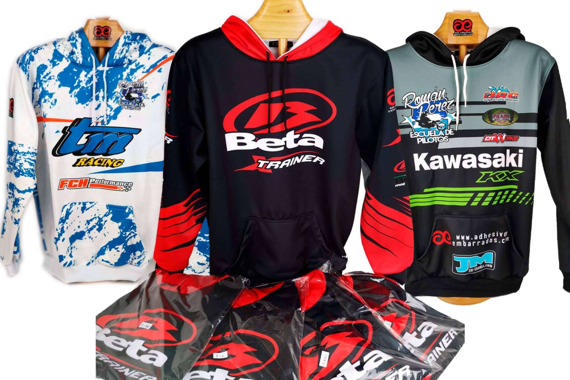 ADHESIVOSEMBARRADOS, la tienda especializada en equipamiento personalizado de motocross y enduro