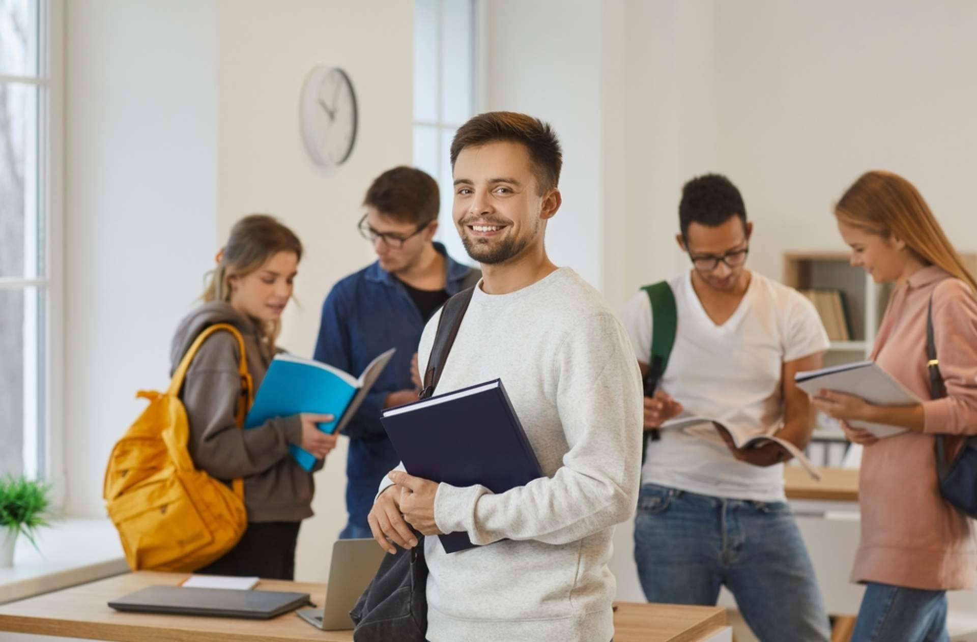 Cómo el pensamiento crítico en un MBA moldea líderes de la industria