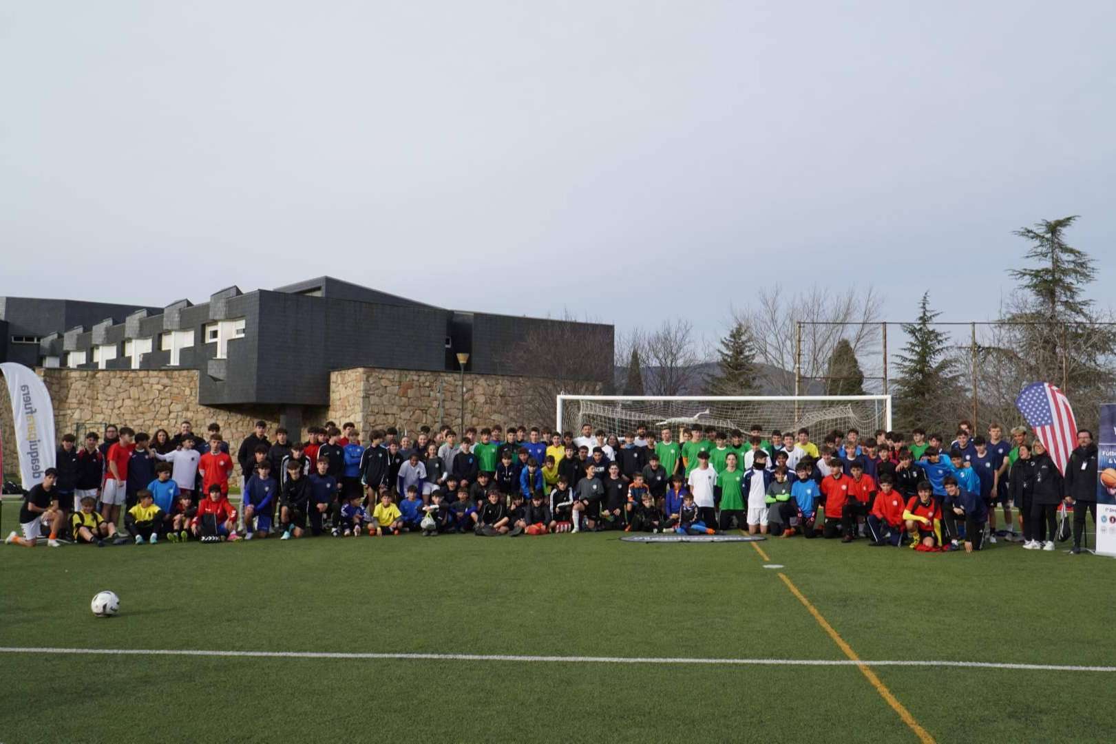 Deaquiparafuera logra revolucionar a media España con su evento American Youth Draft