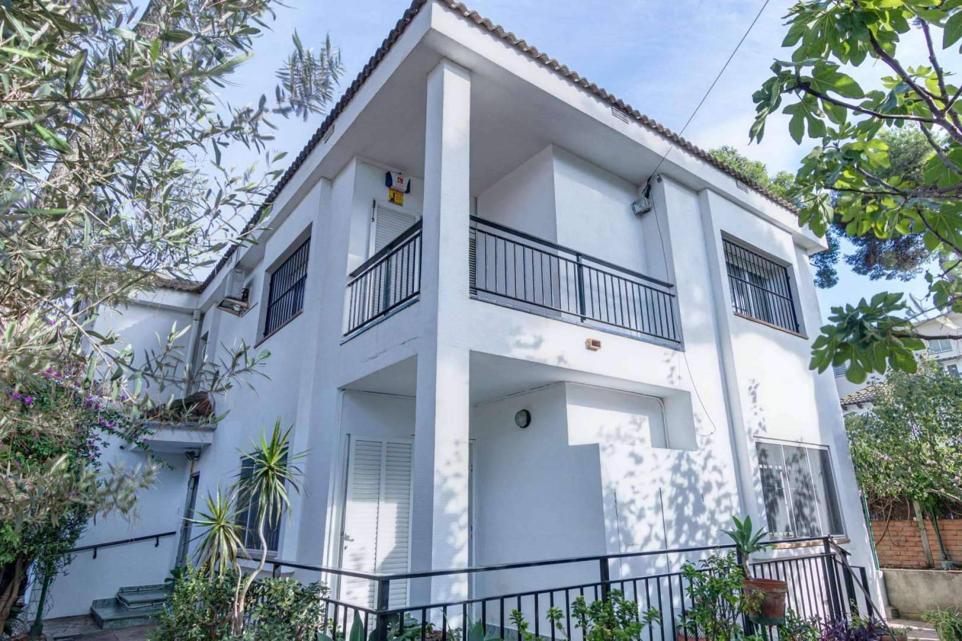 El catálogo de casas en venta en Castelldefels que brinda Monika Rüsch