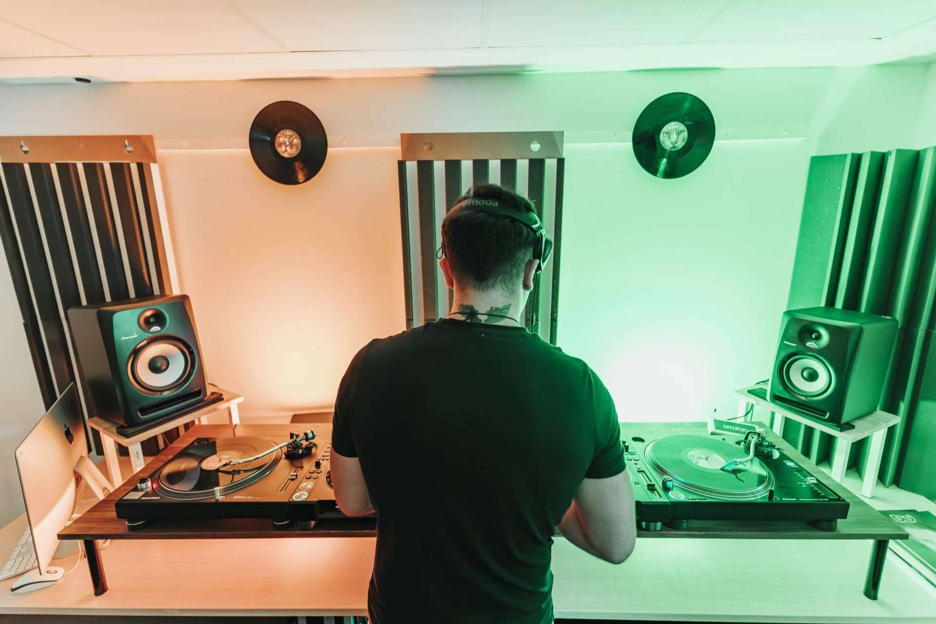 Estudiar en EUMES las nuevas profesiones de la industria musical