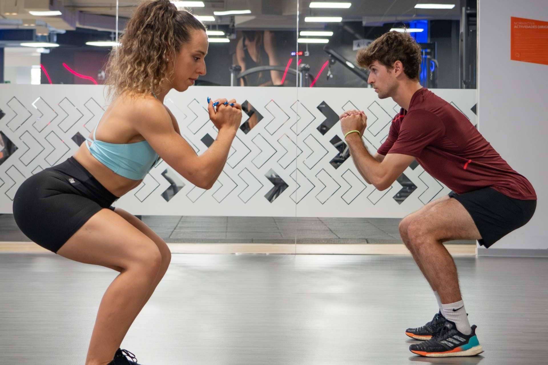 La mejor rutina para trabajar glúteos mediante un entrenamiento funcional con VivaGym