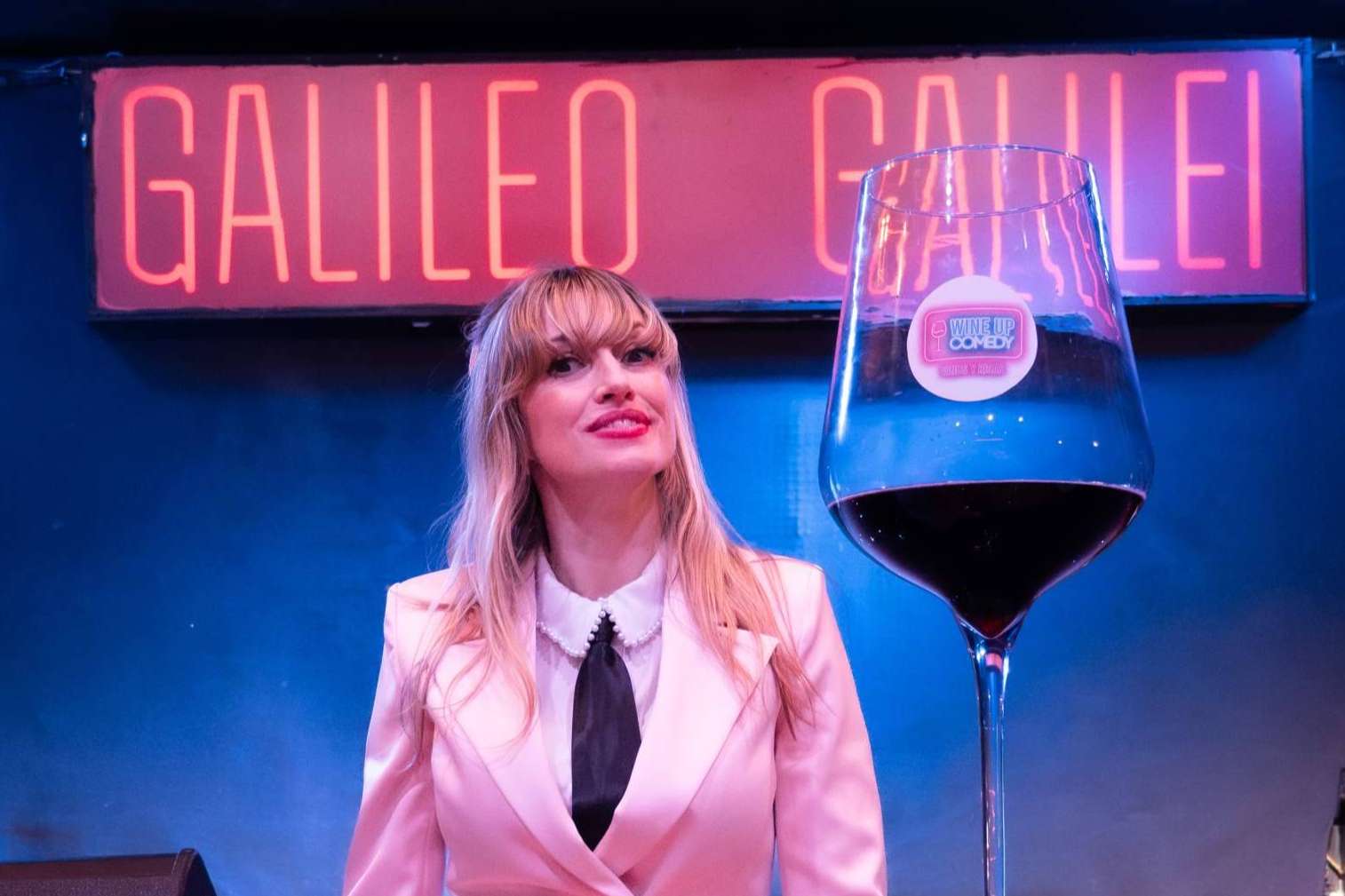 Comedia y cata de vinos; el maridaje ideal