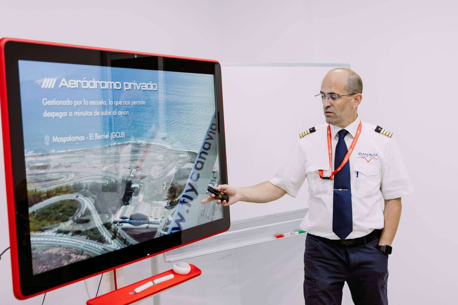 Formación en aviación al alza; Canarias forma a las nuevas generaciones en el primer campus formativo de las islas
