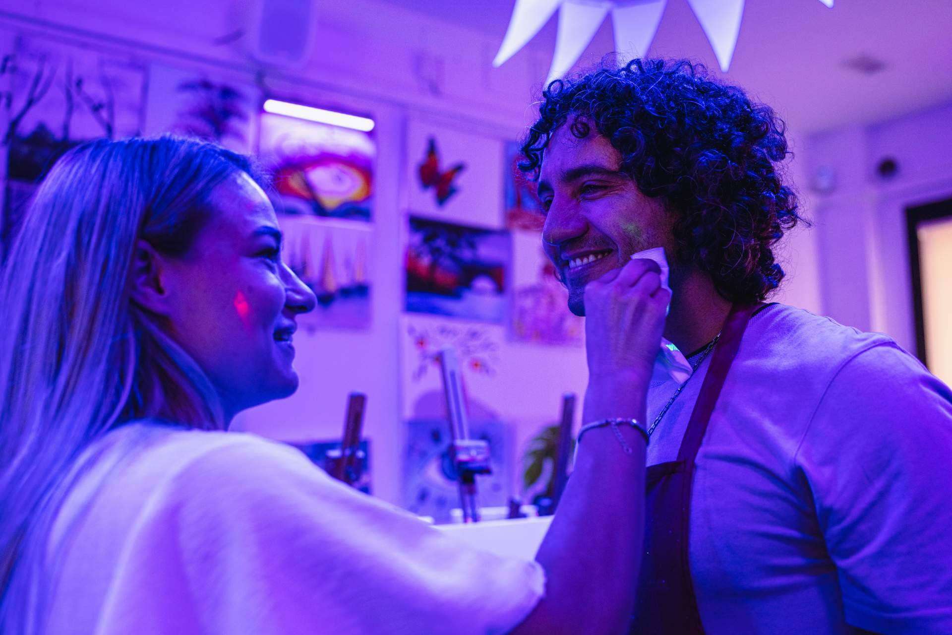Noche de chicas con Art&Wine; Una experiencia exclusiva en Madrid y Barcelona
