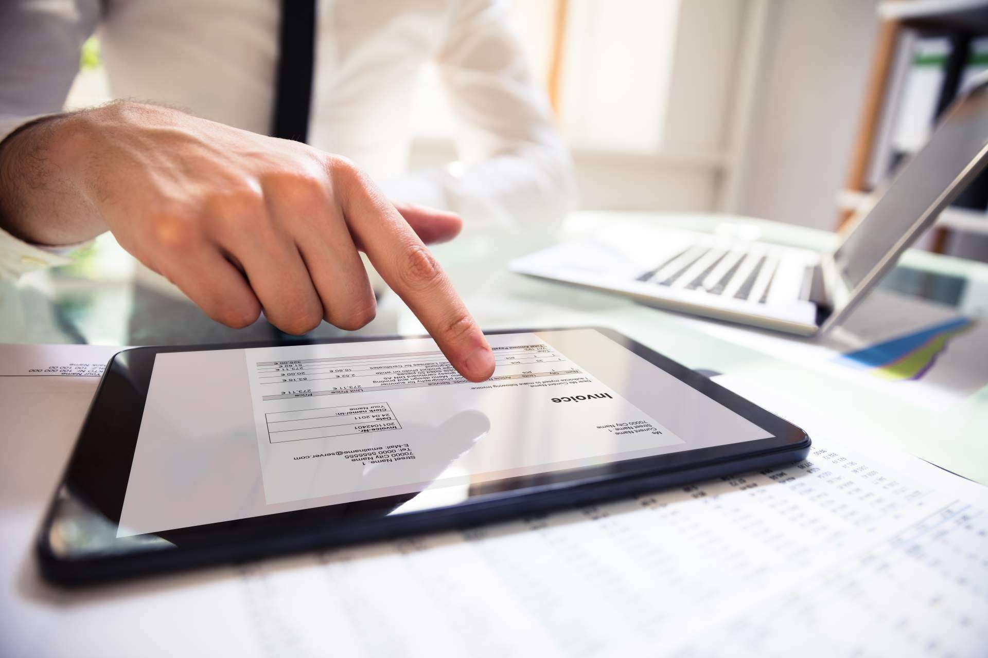 Dyanix ofrecerá las soluciones de facturación electrónica y P2P de Yooz