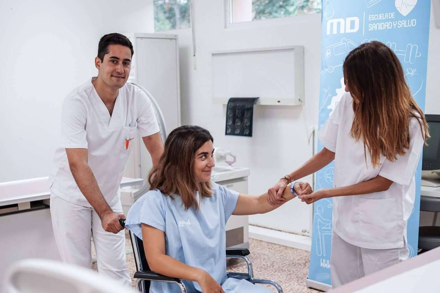 Oportunidades para opositar a servicios de salud en 2025 y la preparación de MasterD para garantizar el éxito