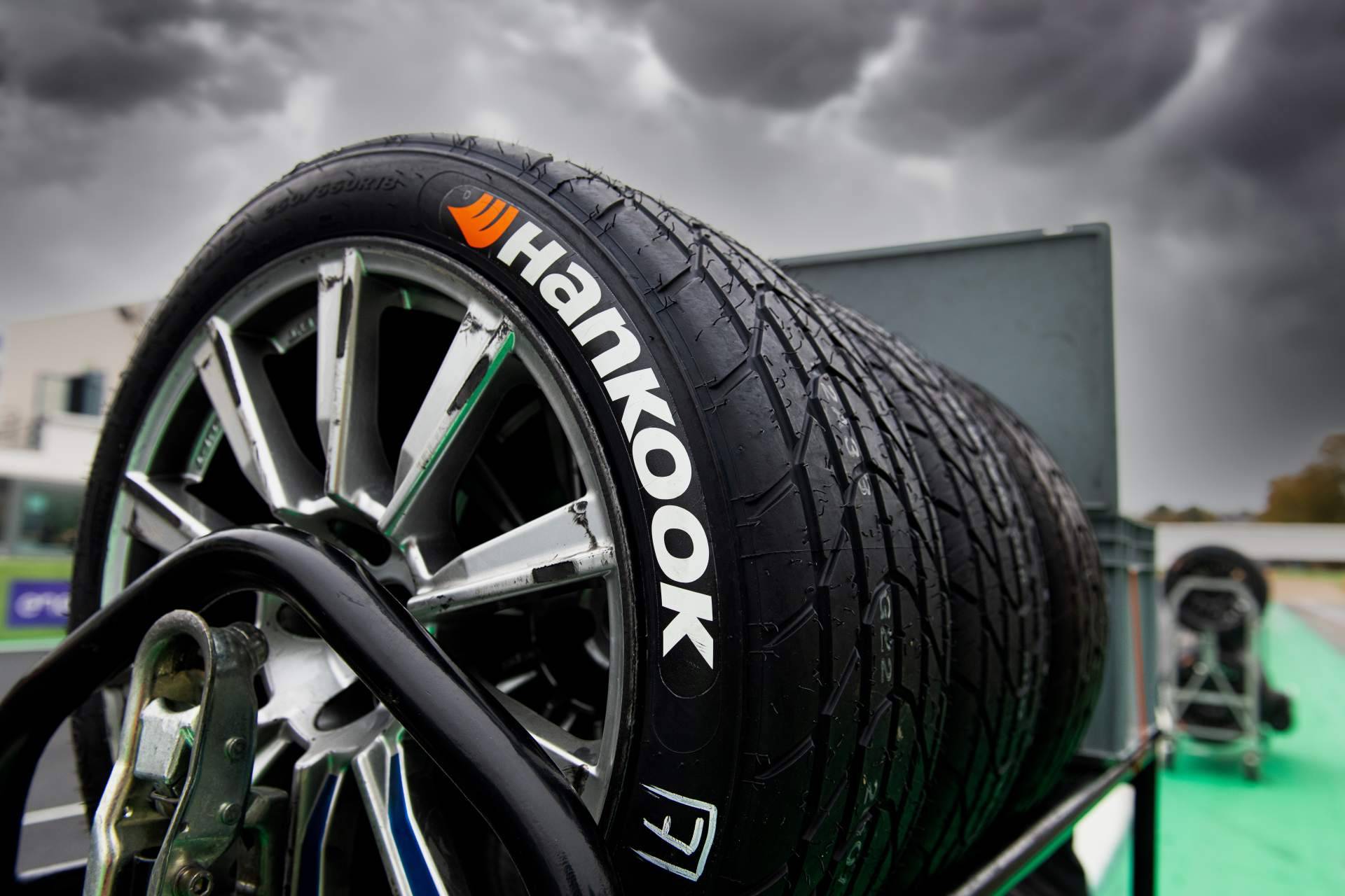 Rendimiento superior con neumáticos Hankook para cualquier terreno