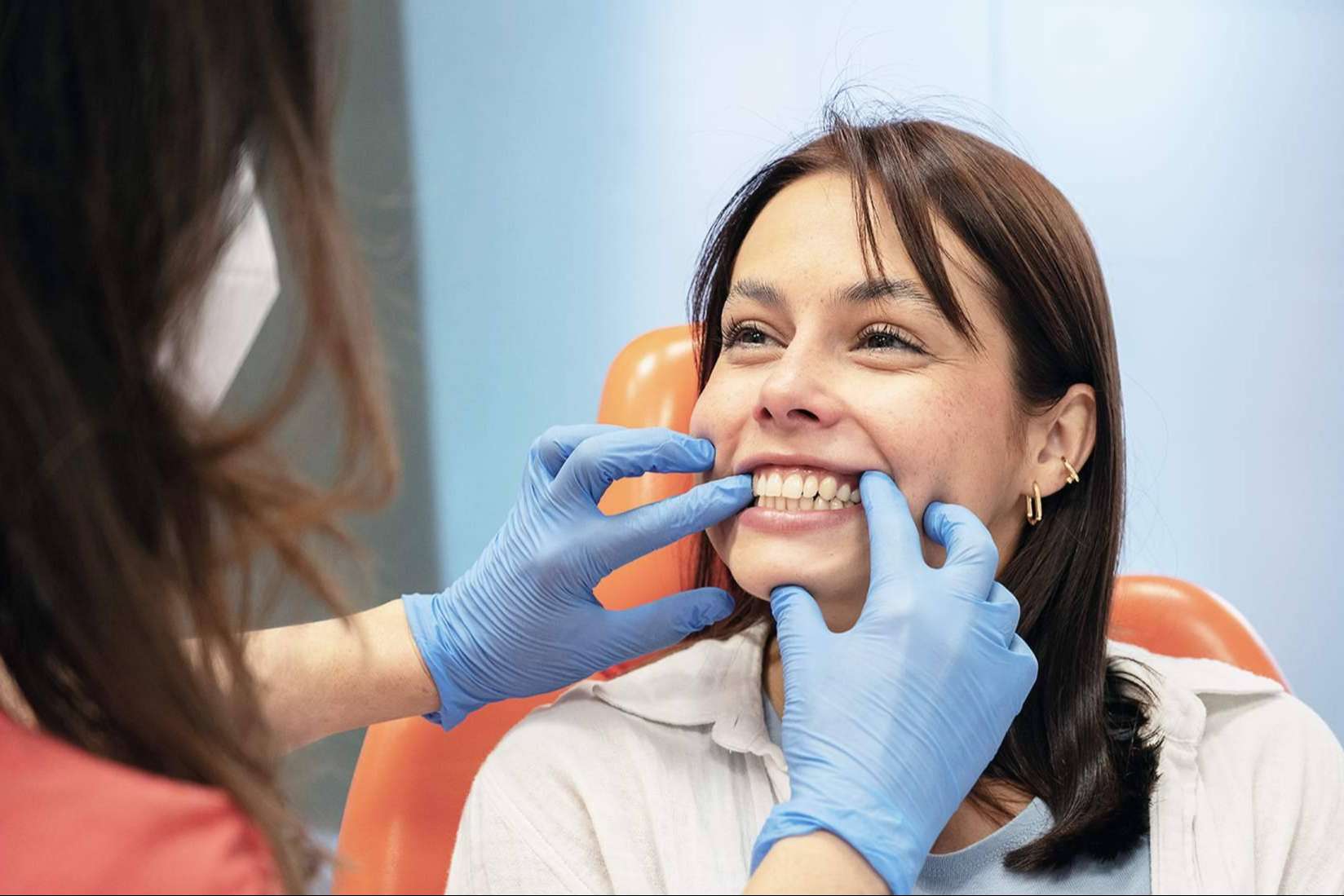 La importancia de la higiene dental en tratamientos de ortodoncia, según Clínicas Prieto&Serrano
