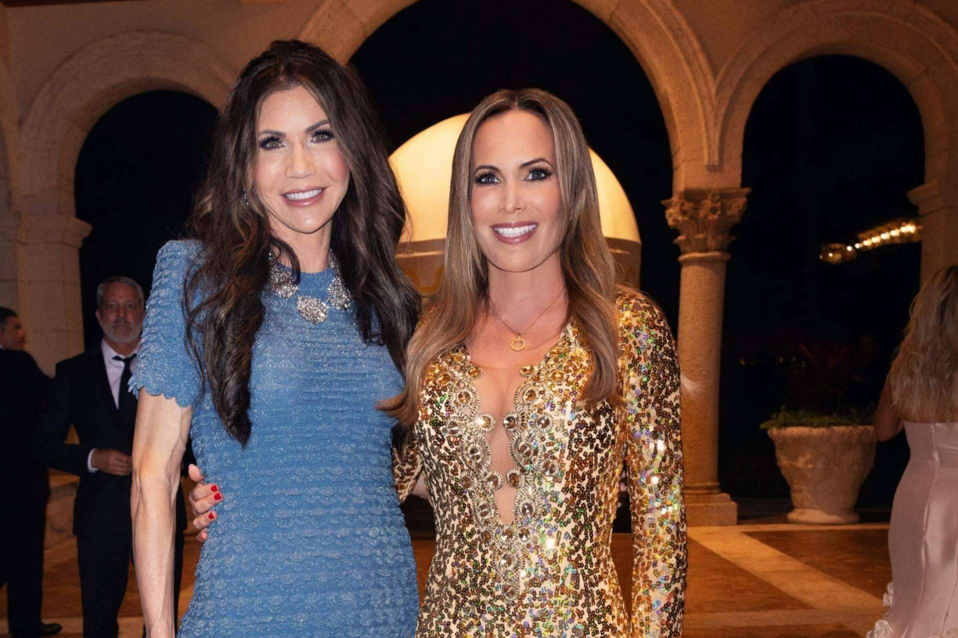 Natalia Denegri premiada en la American Patriots Gala, junto al presidente Javier Milei y Kristi Noem