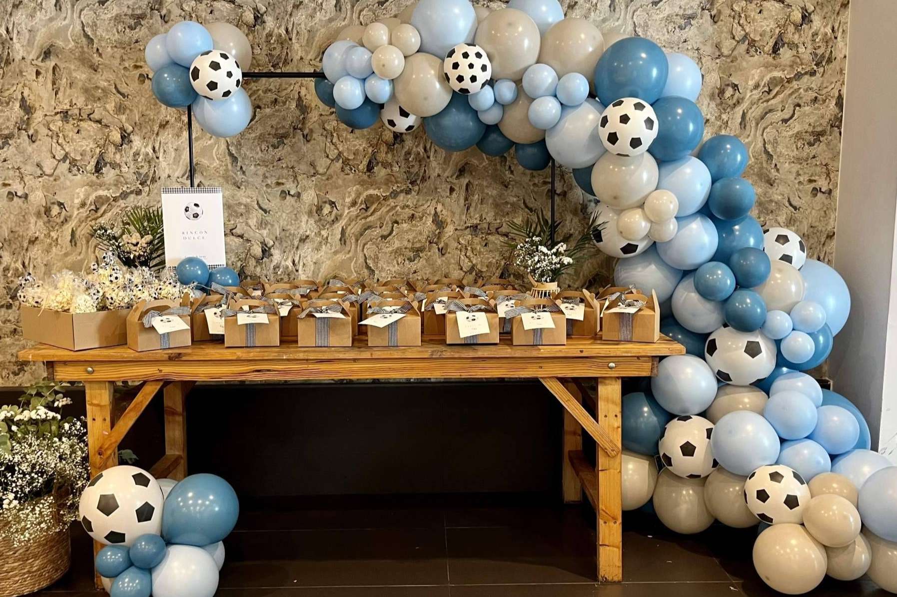 Un referente en decoración con globos, empresa familiar murciana con mas de 17 años de experiencia