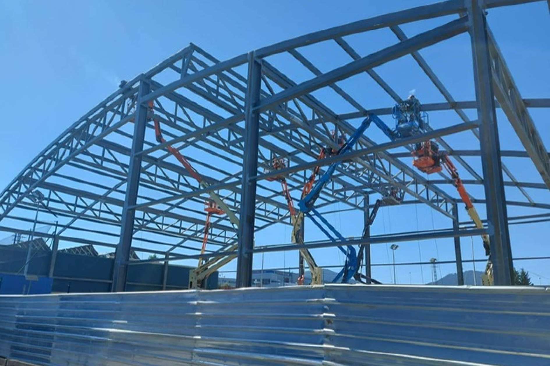 Estructuras metálicas para instalaciones deportivas, Instalaciones RPM ofrece máxima seguridad y eficiencia