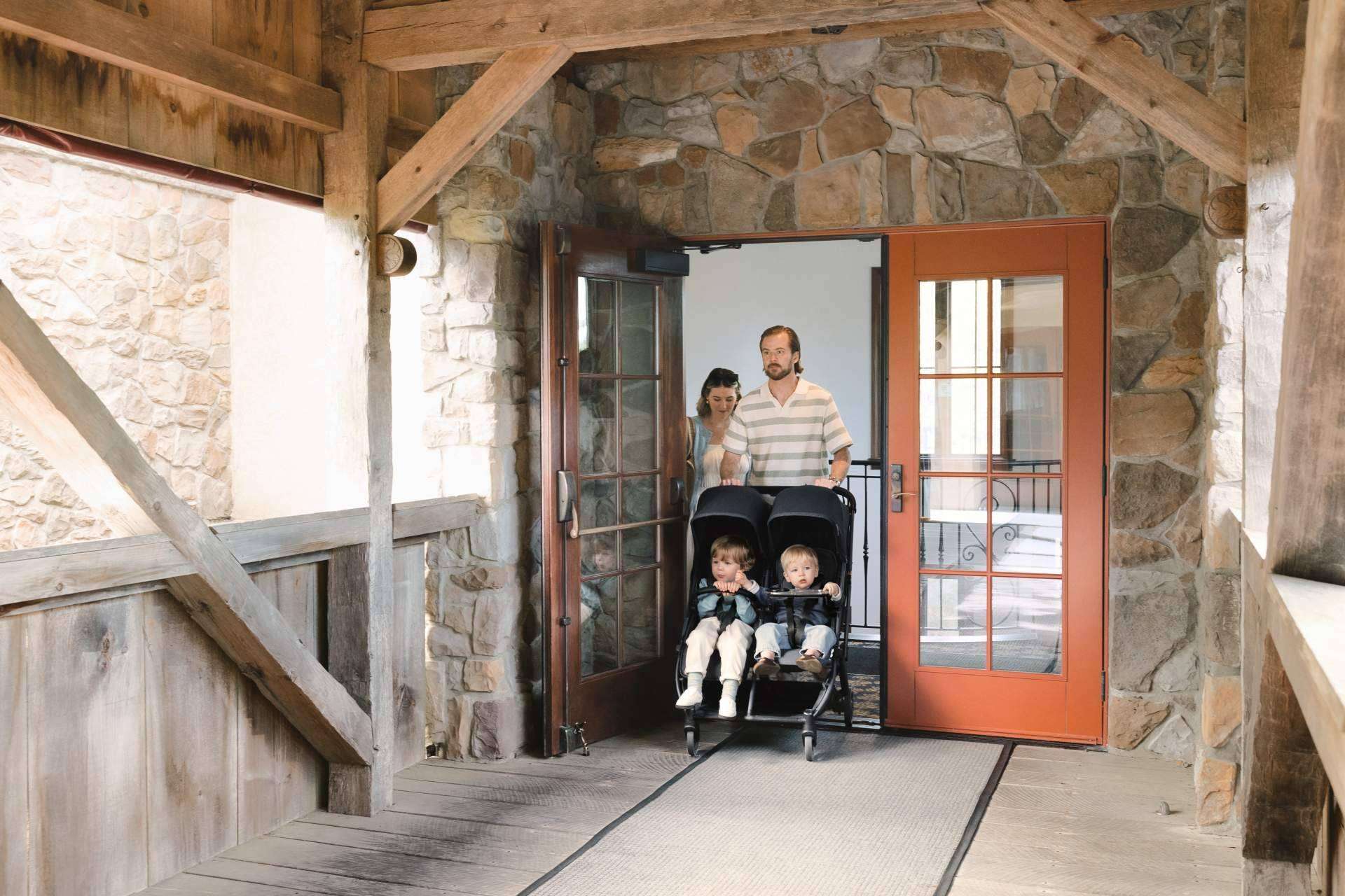 UPPAbaby presenta Minu Gemelar, la nueva silla de paseo pensada para padres con gemelos