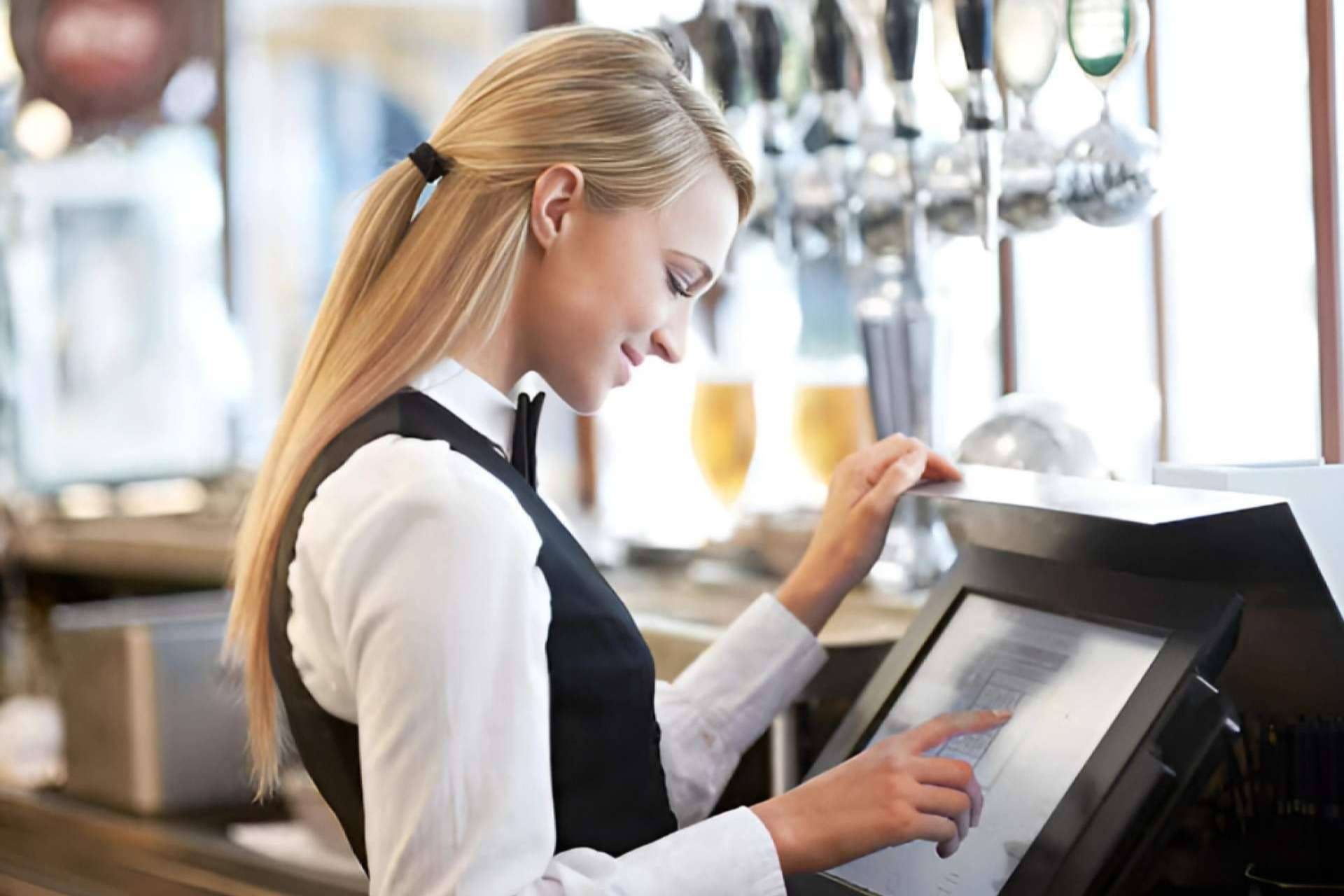 Cómo un TPV puede transformar la gestión de un restaurante y cómo Deisoft lo hace posible