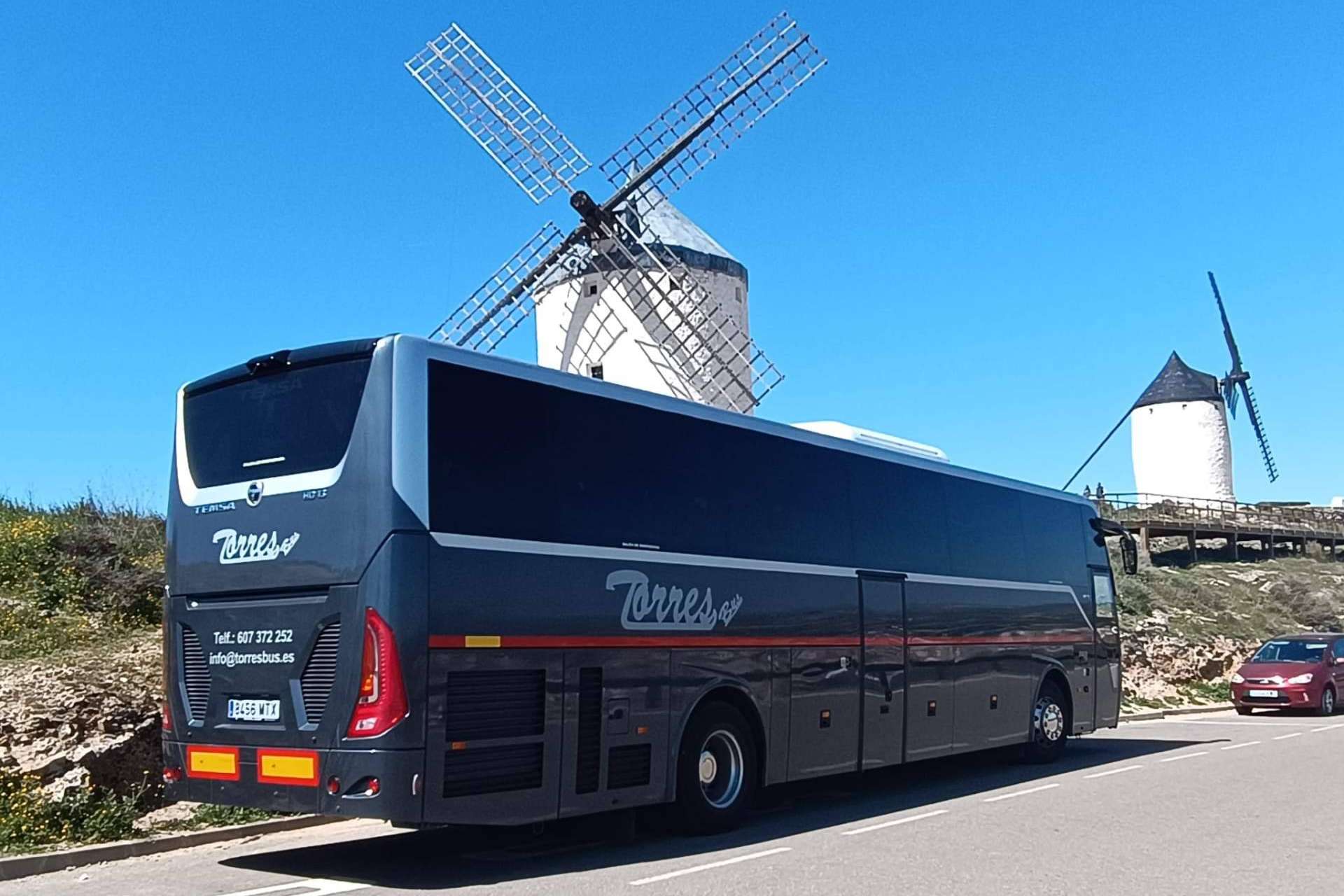 Soluciones de movilidad a medida, Torres Bus consolida su propuesta de alquiler autobuses Madrid