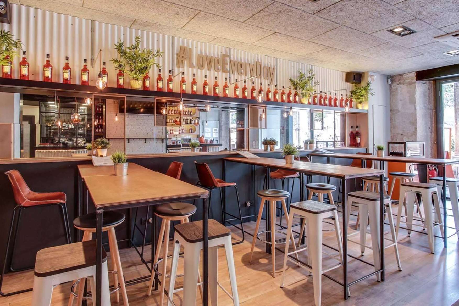 INDAStudio aplica interiorismo estratégico y neurociencia para transformar espacios comerciales en Barcelona
