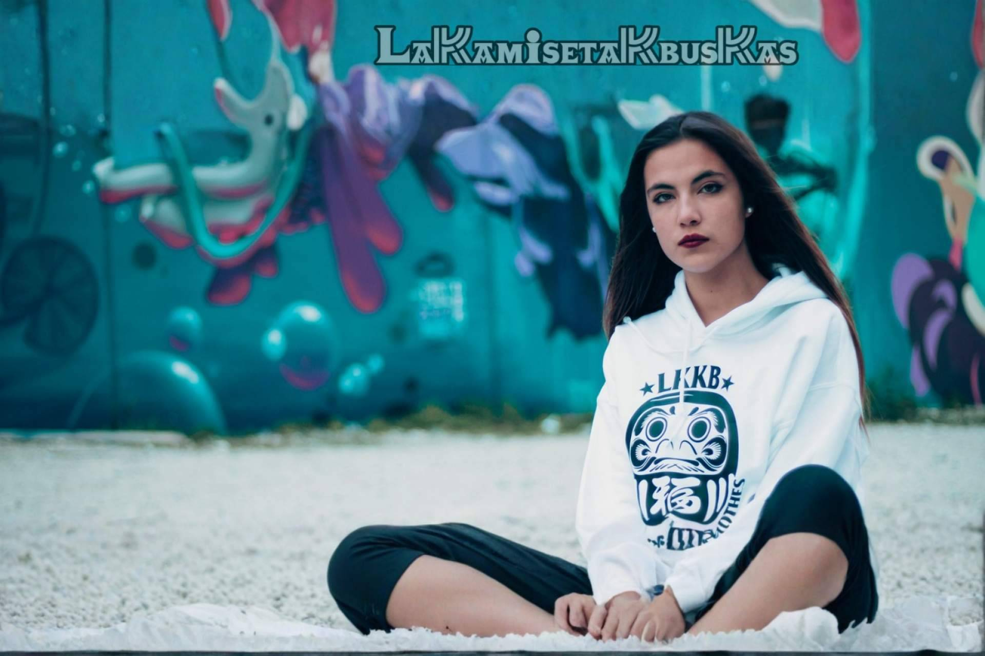 Relanzamiento digital de LKKB, nuevas funcionalidades para una experiencia de compra de camisetas personalizadas