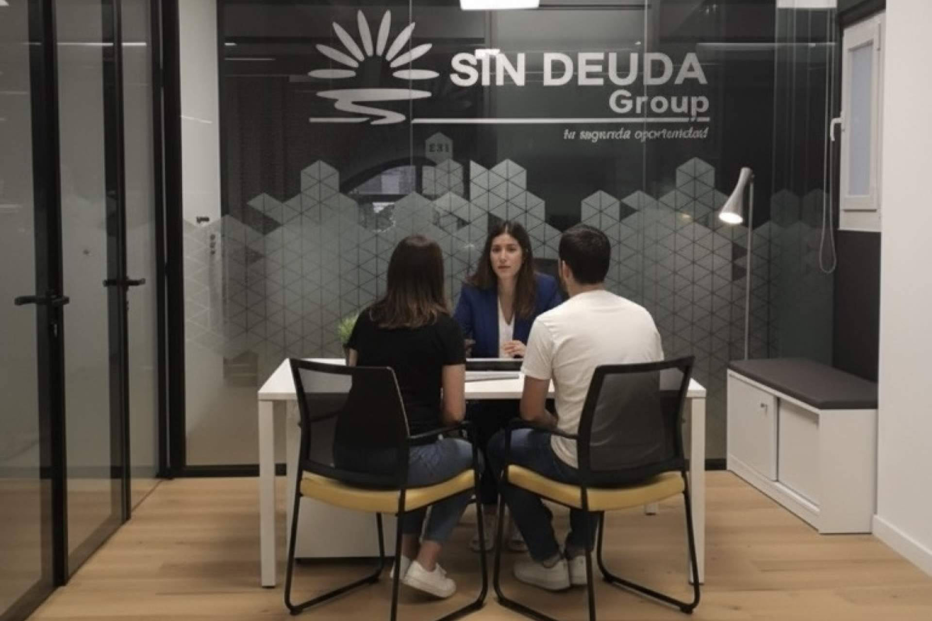 Sin Deuda Group impulsa su expansión con oficinas en Madrid, Valencia y Sevilla