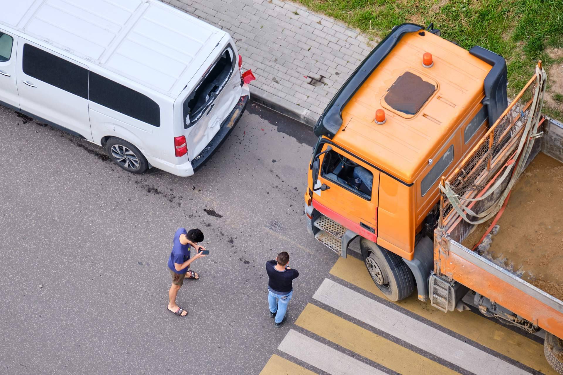 El destino de un coche averiado; compra de coches averiados y baja definitiva en DGT