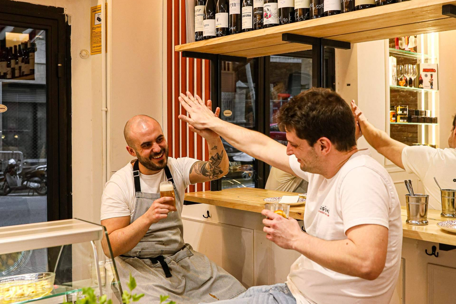 Cómo una agencia de marketing estratégico puede mejorar las ventas de un restaurante (con datos reales)