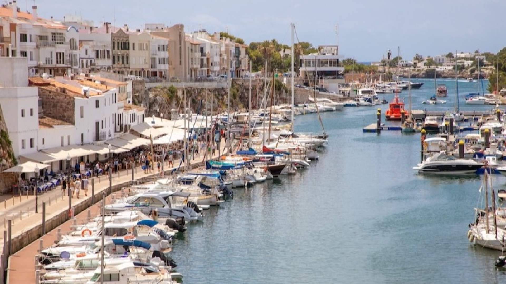 Las 5 terrazas emblemáticas de Ciutadella para saborear Menorca