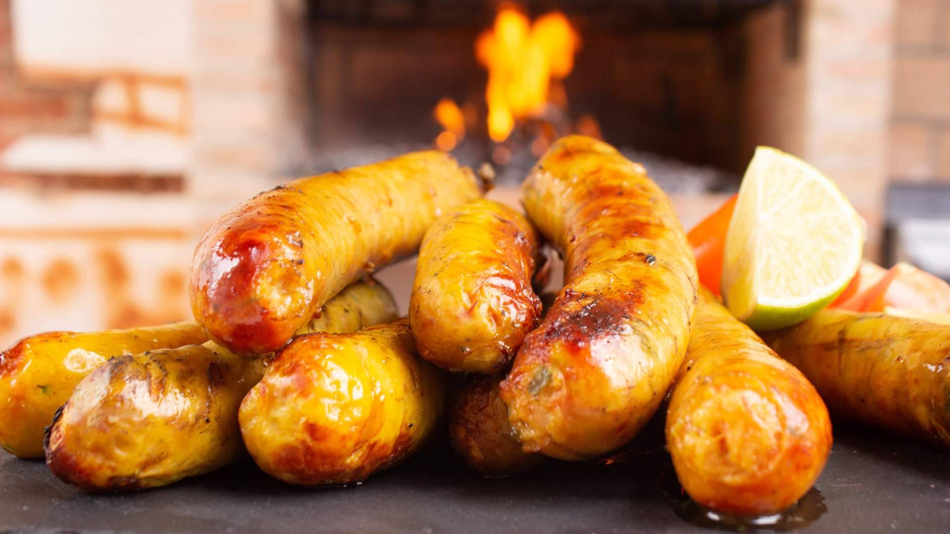 El éxito del chorizo colombiano de D’Carnilsa en los fogones de París