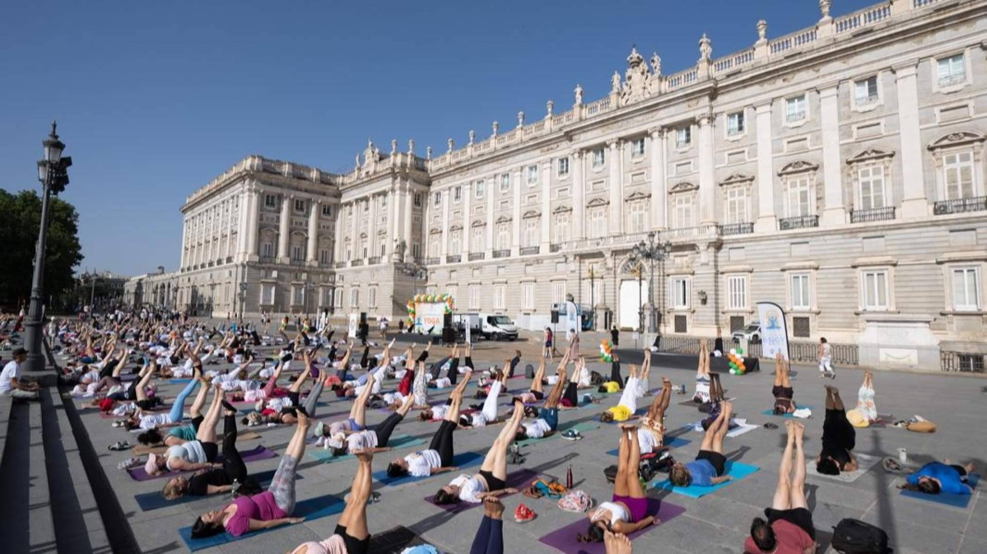 La Embajada de la India celebra el Día Internacional del Yoga con actividades gratuitas en toda España