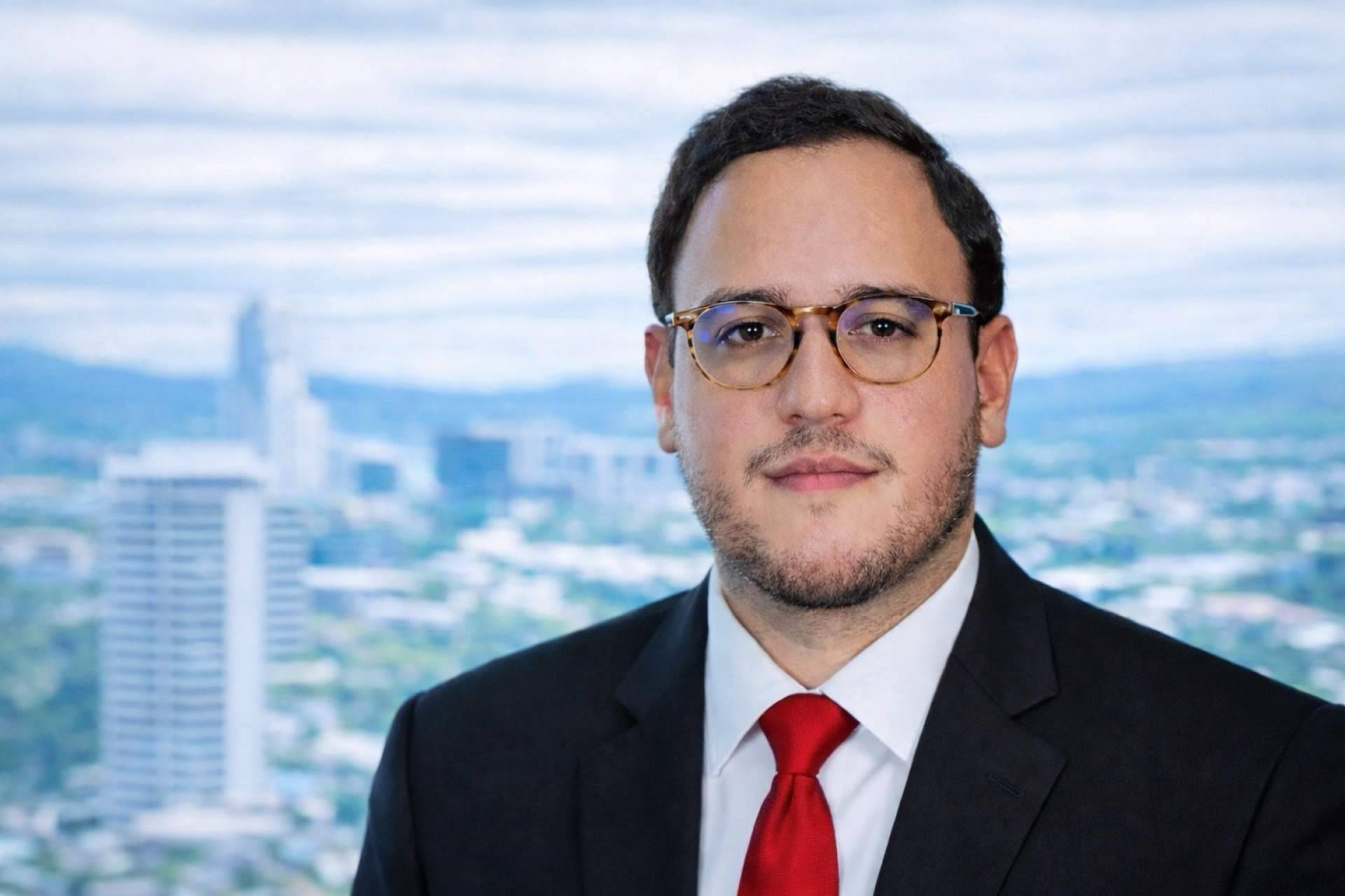 Raúl Valladares consolida una imagen de liderazgo y gestión al frente del INJUPEMP