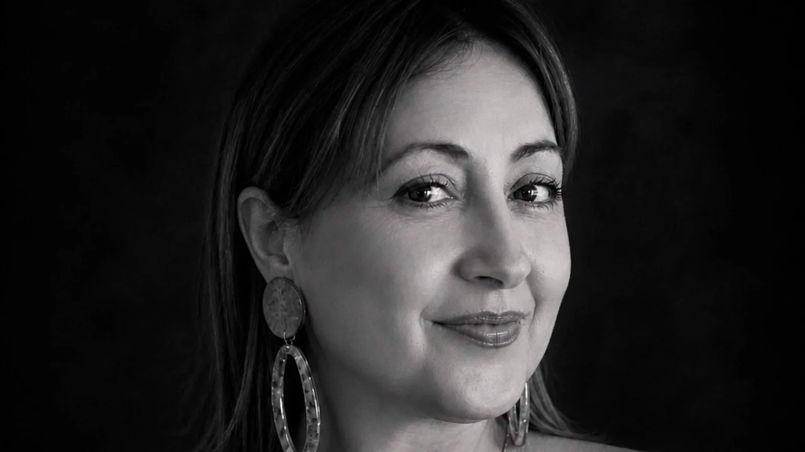 Por qué tantas mujeres brillantes siguen sintiéndose un fraude; la trampa del síndrome de la impostora